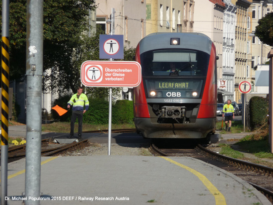 mhlkreisbahn linz verbindungsbahn urfahr hauptbahnhof donaubrcke foto bild picutre