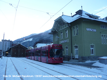 Exkursion Stubaitalbahn von Innsbruck nach Fulpmes. Foto DEEF Dr. Michael Populorum. Dokumentationszentrum fr Europische Eisenbahnforschung. www.dokumentationszentrum-eisenbahnforschung.org
