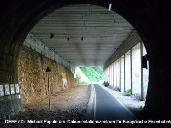 Alte Brennerbahn. Wanderung von Bozen nach Waidbruck entlang der alten Brennerbahn. DEEF / Dr. Michael Populorum 2011