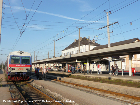 foto bild picture image Bahnhof Attnang-Puchheim Dr. Michael Populorum DEEF