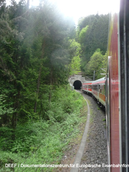 Karwendelbahn mit insgesamt 16 Tunneln - DEEF/Dr. Michael Populorum