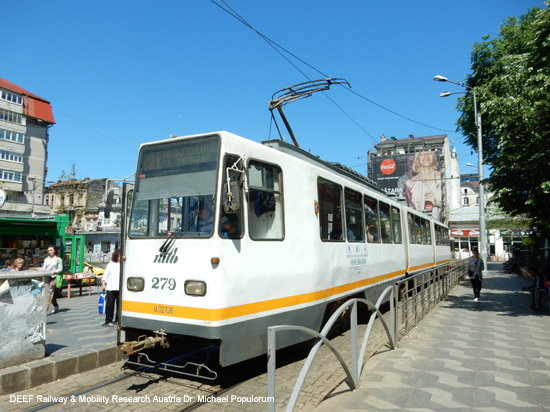strassenbahn bukarest foto bild