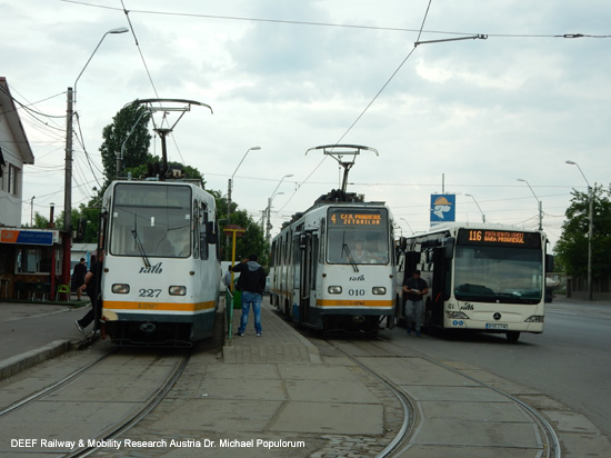strassenbahn bukarest foto bild
