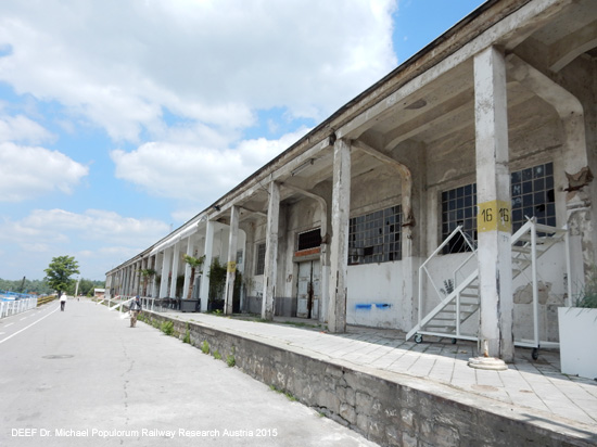 belgrad waterfront serbien foto bild picture lokal cafe save donau eisenbahn magazin