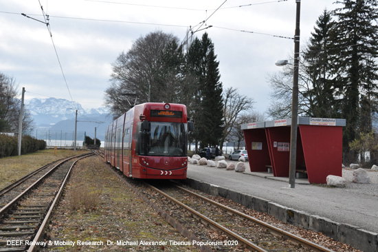foto bild picture image Traunseebahn Stadt Regio Tram Gmunden Seebahnhof