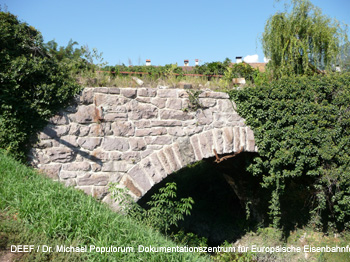 Eisenbahnarchologische Wanderung auf der ehemaligen beretscherbahn von Bozen ber Sigmundskron und Eppan nach Kaltern. DEEF / Dr. Michael Populorum