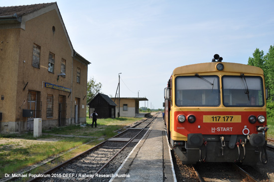 eisenbahn ungarn bahnstrecke 14 Csorna - Papa. Foto bild picture Michael Populorum