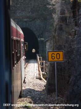 Foto Wocheinerbahn von Dr. Michael Populorum DEEF - Vintgar- bzw. Rotweintunnel