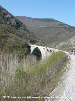Foto Wocheinerbahn DEEF Dr. Michael Populorum - der weltberhmte Salcano Viadukt bzw. Solkan Brcke