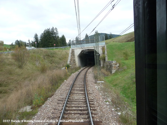 Pustertalbahn Eisenbahn Franzensfeste Vintl Olong Bruneck Toblach Innichen Lienz Südtirol Italien SAD STA Tunnel
