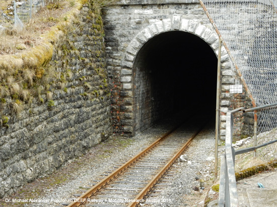 Eisenbahnstrecke Neuchâtel - La Chaux-de-Fonds - Le Locle Eisenbahn Schweiz
