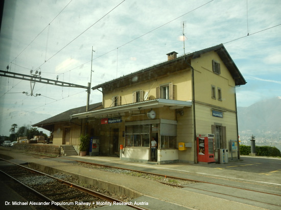 Eisenbahnstrecke Cadenazzo Luino Eisenbahn Schweiz Italien Tessin
