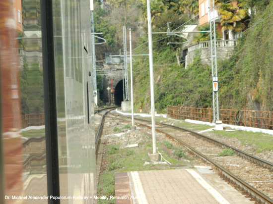 Eisenbahnstrecke Cadenazzo Luino Eisenbahn Schweiz Italien Tessin
