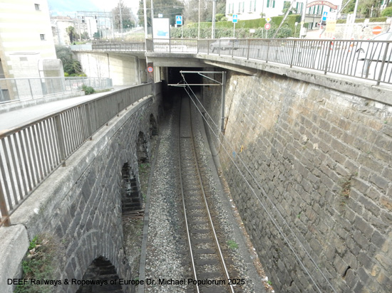 Lugano Ponte Tresa Bahn FLP Eisenbahn Schweiz Tessin