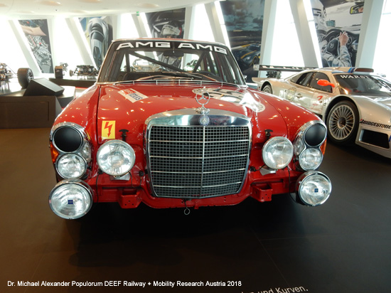 Mercedes-Benz Museum Stuttgart Automobilmuseum Verkehrsmuseum Deutschland