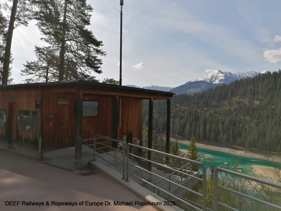 Standseilbahn Flims Waldhaus Caumasee Schrägaufzug Schräglift Graubünden Schweiz