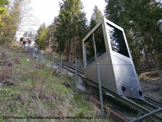 Standseilbahn Flims Waldhaus Caumasee Schrägaufzug Schräglift Graubünden Schweiz