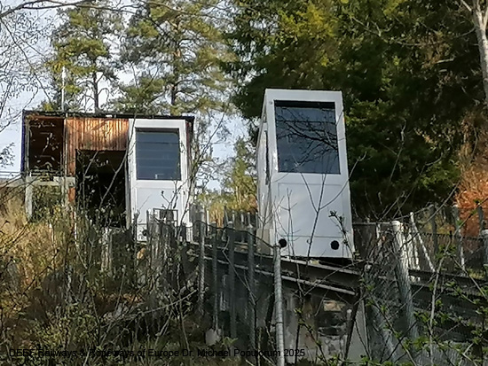 Standseilbahn Flims Waldhaus Caumasee Schrägaufzug Schräglift Graubünden Schweiz