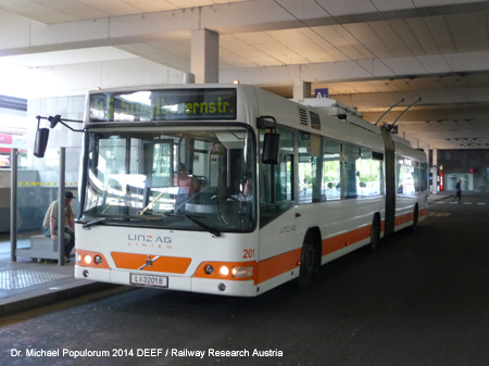 Obus Linz Trolleybus E-Bus Österreich