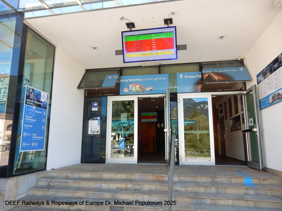 Salzbergwerk Berchtesgaden Grubenbahn Stollen Bayern