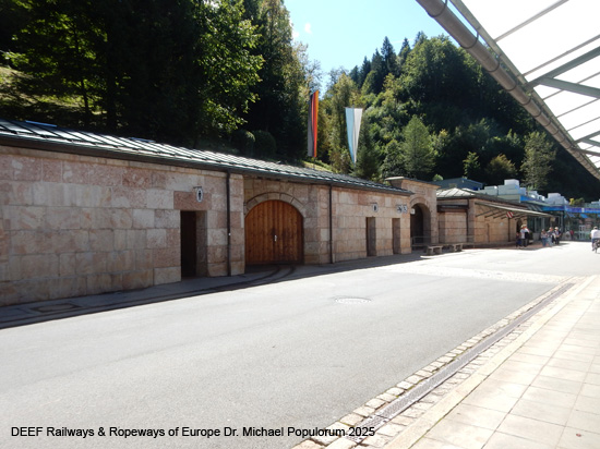 Salzbergwerk Berchtesgaden Grubenbahn Stollen Bayern