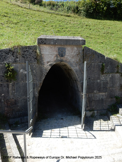 Salzbergwerk Berchtesgaden Stollenweg Stollen Bergbau Bayern Deutschland