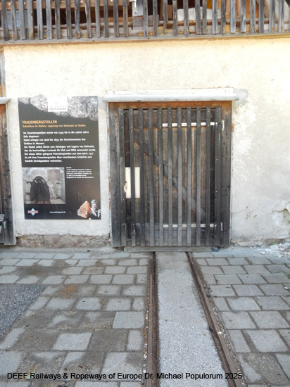 Salzbergwerk Berchtesgaden Stollenweg Stollen Bergbau Bayern Deutschland