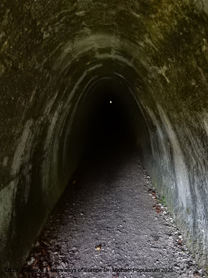 Salzbergwerk Berchtesgaden Stollenweg Stollen Bergbau Bayern Deutschland