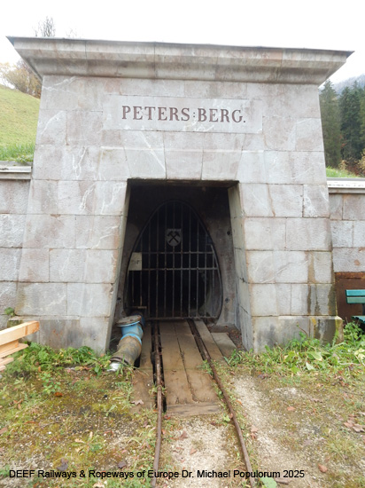 Salzbergwerk Berchtesgaden Stollenweg Stollen Bergbau Bayern Deutschland