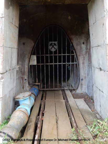 Salzbergwerk Berchtesgaden Stollenweg Stollen Bergbau Bayern Deutschland