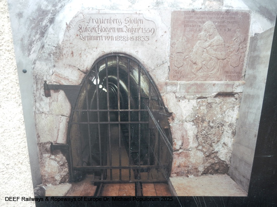 Salzbergwerk Berchtesgaden Stollenweg Stollen Bergbau Bayern Deutschland