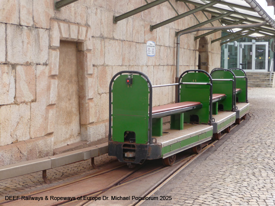Salzbergwerk Berchtesgaden Grubenbahn Stollen Bayern