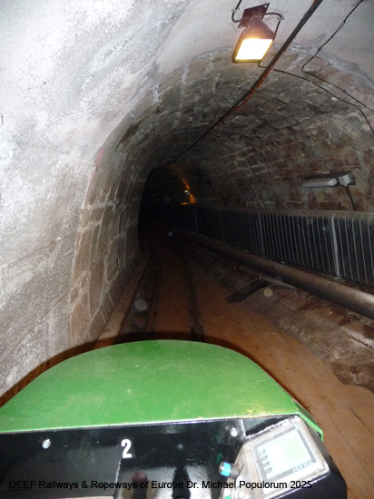 Salzbergwerk Berchtesgaden Grubenbahn Stollen Bayern