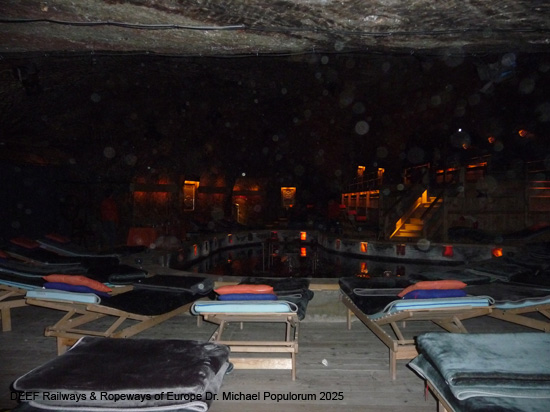 Salzbergwerk Berchtesgaden Grubenbahn Stollen Bayern