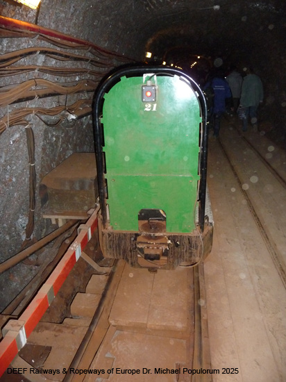 Salzbergwerk Berchtesgaden Grubenbahn Stollen Bayern