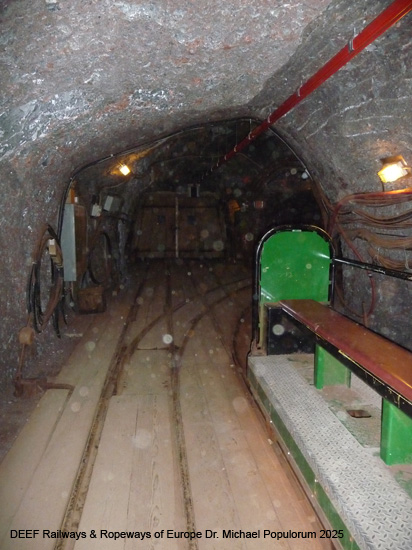 Salzbergwerk Berchtesgaden Grubenbahn Stollen Bayern