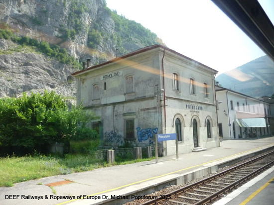 Valsuganabahn Eisenbahn Trient Bassano del Grappa Venedig Ferrovia Valsugana Trento Trentino Italien