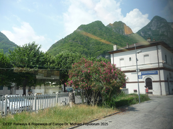 Valsuganabahn Eisenbahn Trient Bassano del Grappa Venedig Ferrovia Valsugana Trento Trentino Italien