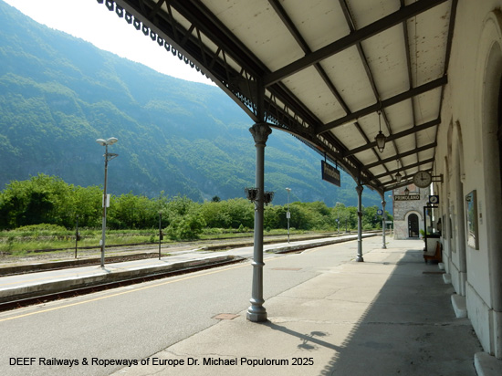Valsuganabahn Eisenbahn Trient Bassano del Grappa Venedig Ferrovia Valsugana Trento Trentino Italien