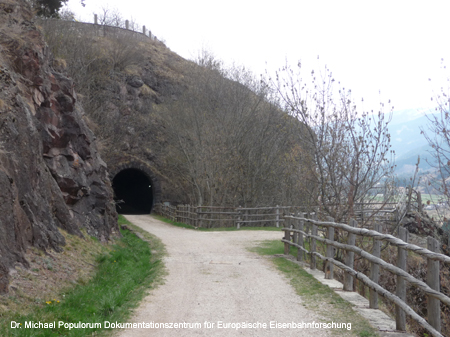 Fleimstalbahn Foto Cavalese Predazzo Trient Trento Eisenbahn Ferrovia