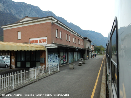 Iseobahn Eisenbahn Ferrovia Brescia Iseo Edolo Lombardia Italien