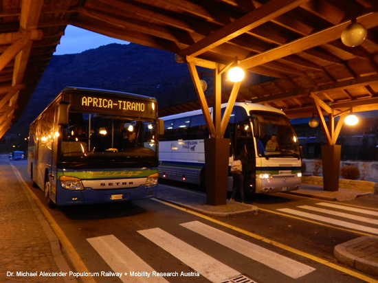Iseobahn Eisenbahn Ferrovia Brescia Iseo Edolo Lombardia Italien