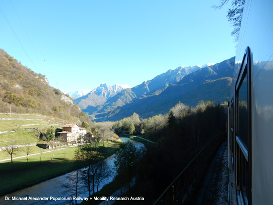 Iseobahn Eisenbahn Ferrovia Brescia Iseo Edolo Lombardia Italien