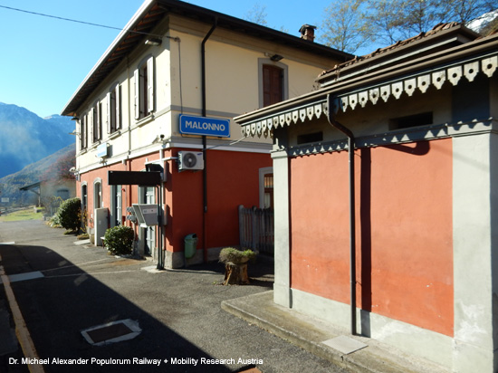 Iseobahn Eisenbahn Ferrovia Brescia Iseo Edolo Lombardia Italien