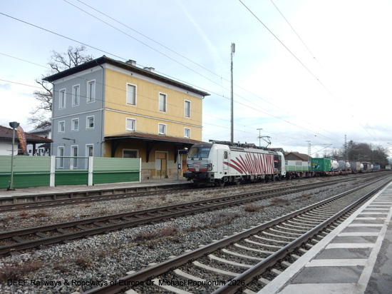 Bayerische Maximiliansbahn Eisenbahn München Rosenheim Bayern Deutschland