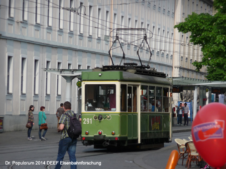 Straßenbahn Straba Würzburg Tram Bayern Deutschland