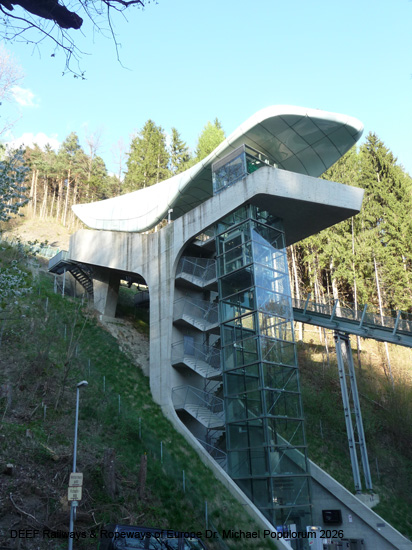 Hungerburgbahn Innsbruck Zaha Hadid Standseilbahn Österreich