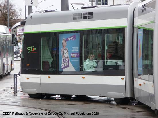 STAN Tramway sur pneumatiques Nancy Spurbus Straßenbahn Oberleitungsbus Frankreich