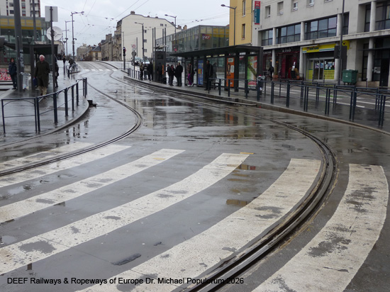 STAN Tramway sur pneumatiques Nancy Spurbus Straßenbahn Oberleitungsbus Frankreich