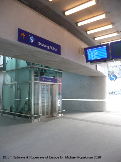S-Bahn Salzburg Station Aiglhof Eisenbahn Österreich